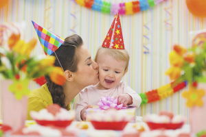 Com organitzar una festa d’aniversari per a un fill