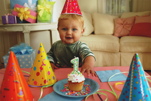 Hvordan feire et barns fødselsdag 1 år