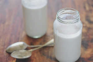 Hvordan lage hjemmelaget kefir fra melk